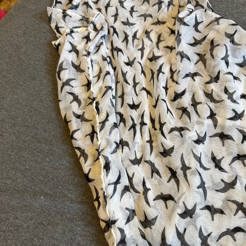 Bird Design Infinity Scarf - Picture 14 of 14